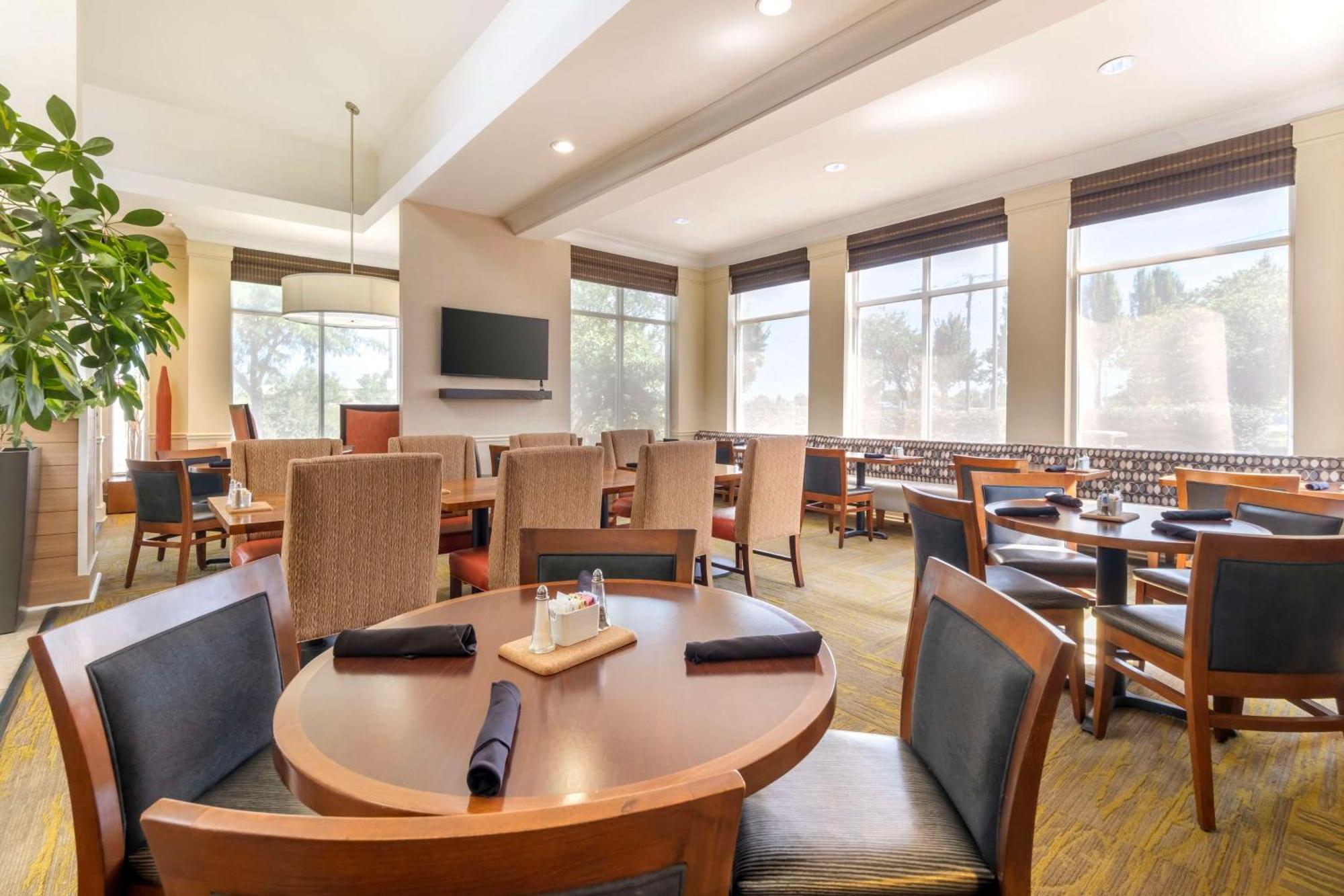 Hilton Garden Inn Lexington Ngoại thất bức ảnh