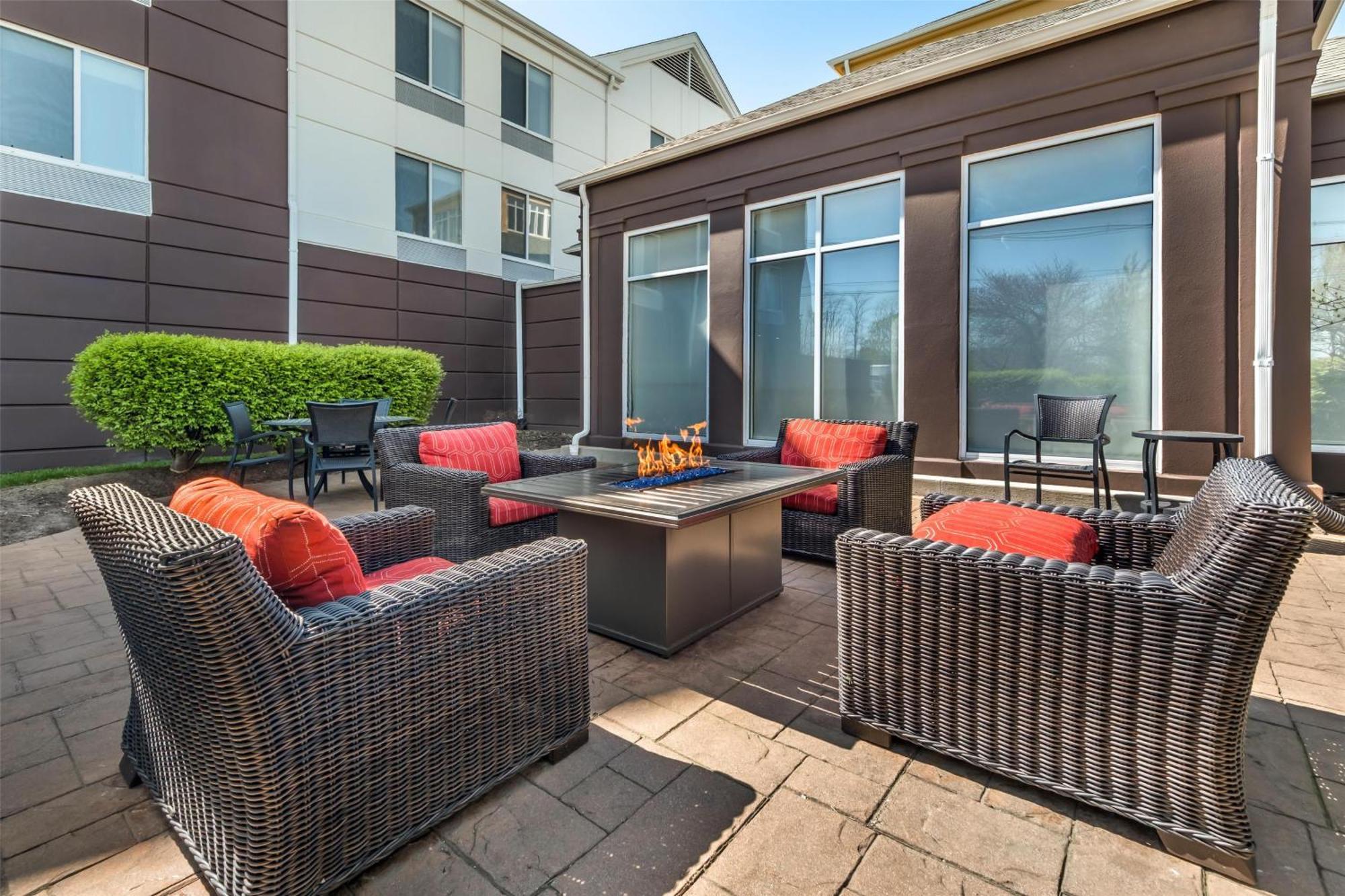 Hilton Garden Inn Lexington Ngoại thất bức ảnh